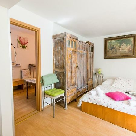Beautiful Rustical Apt Ana In The Heart Of روفينج المظهر الخارجي الصورة