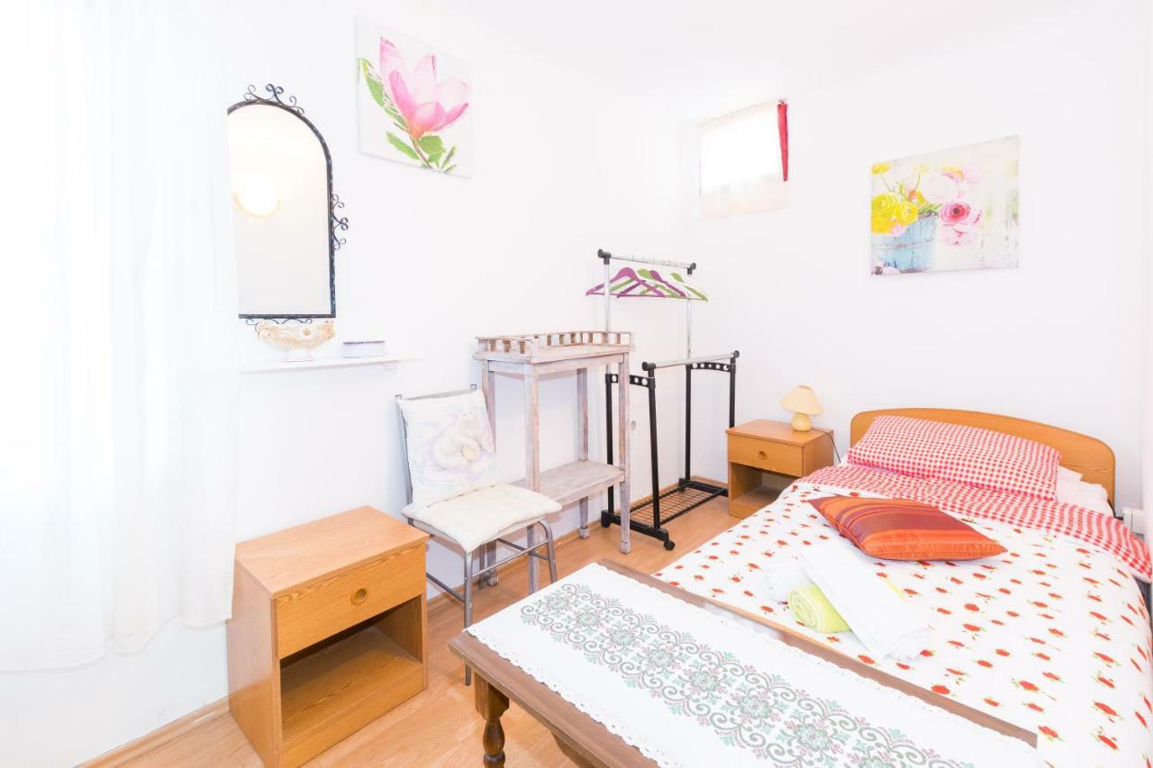 Beautiful Rustical Apt Ana In The Heart Of روفينج المظهر الخارجي الصورة