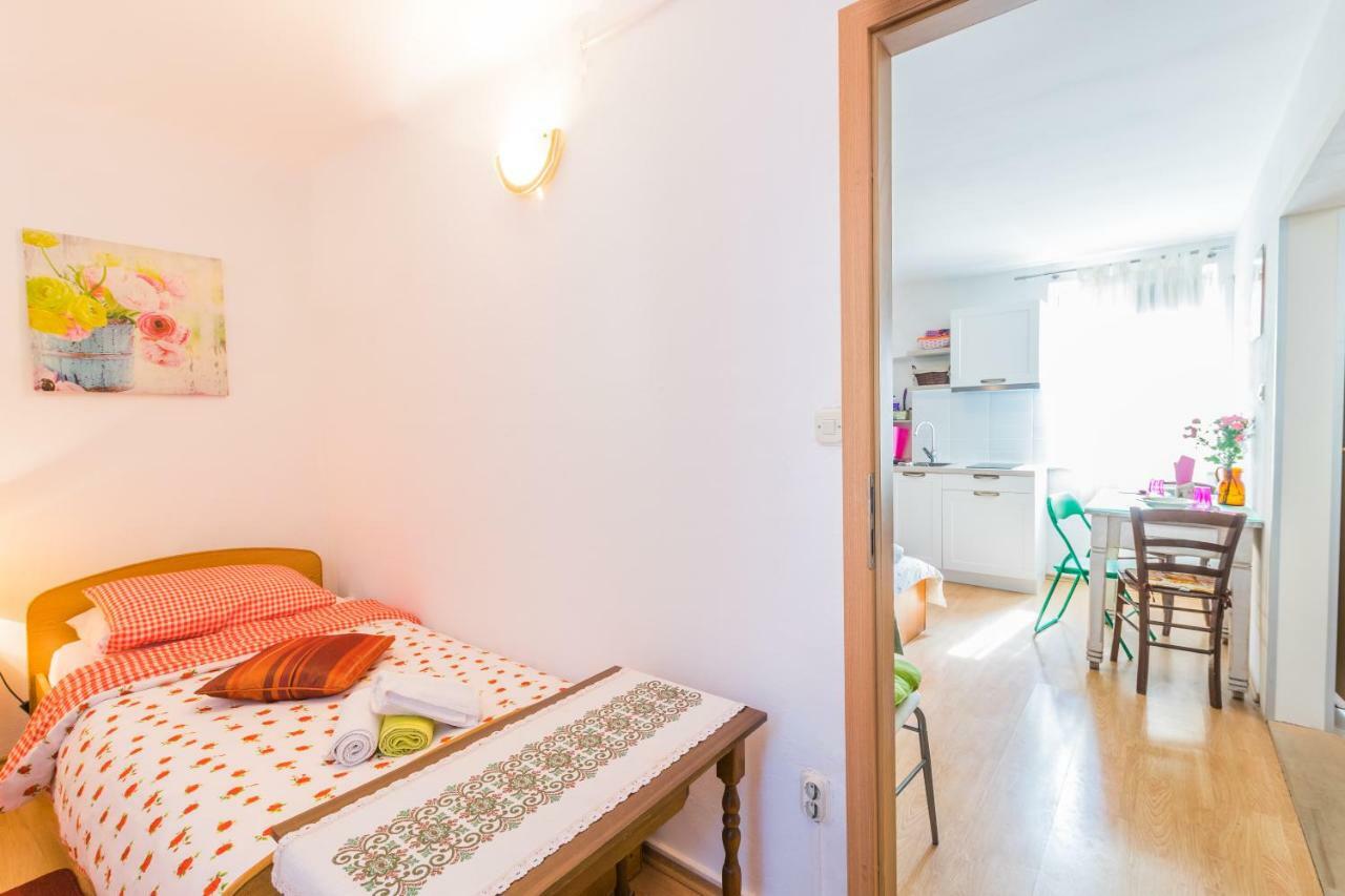 Beautiful Rustical Apt Ana In The Heart Of روفينج المظهر الخارجي الصورة